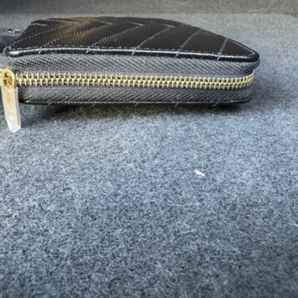 Saint Laurent YSL Cassandra Matelassé Compact Leather Wallet – Black - Picture 3 of 8